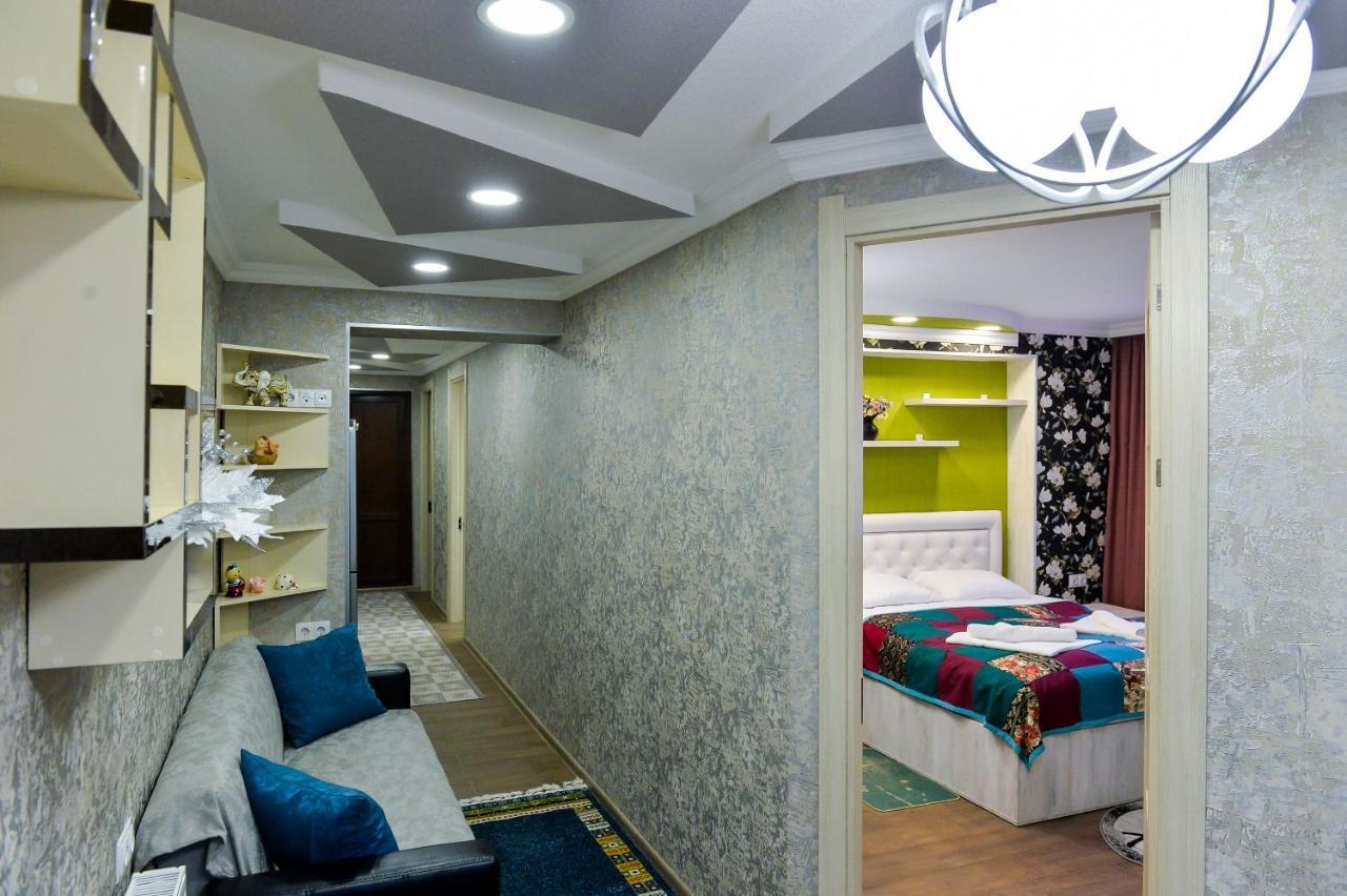 קוטאיסי Hostel Look מראה חיצוני תמונה